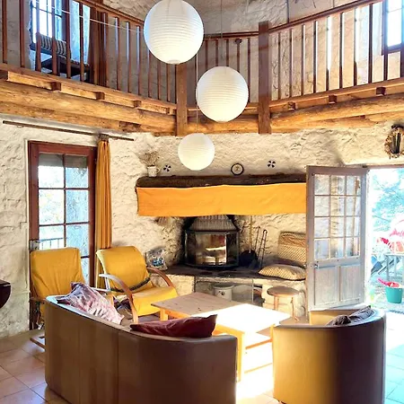 Maison Charmante à Avec Piscine Partagée. Valleraugue