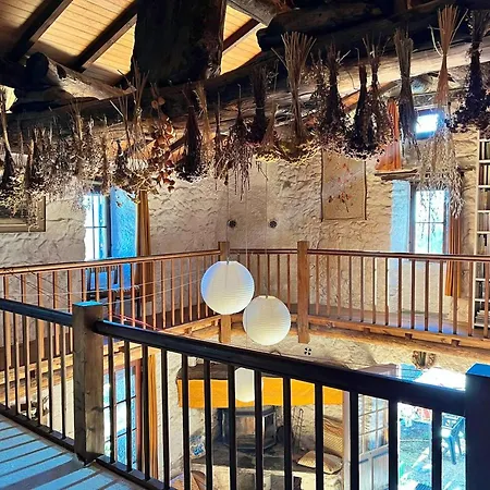 Maison Charmante à Avec Piscine Partagée. *