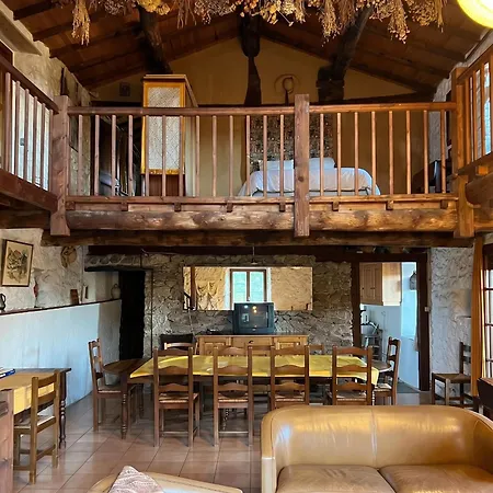 Maison Charmante à Avec Piscine Partagée. Villa *