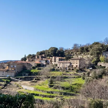 Maison Charmante à Avec Piscine Partagée. Villa Valleraugue