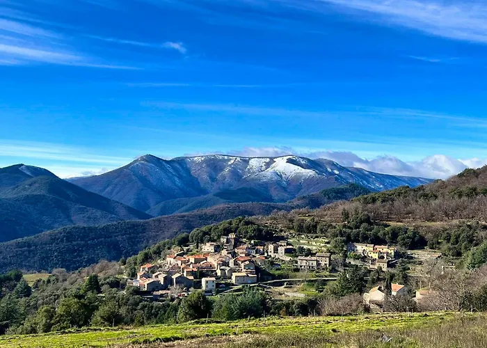 Maison Charmante A Avec Piscine Partagee. Villa *